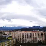 Panoramic - Jacuzzi & Parking Apartment Brasov