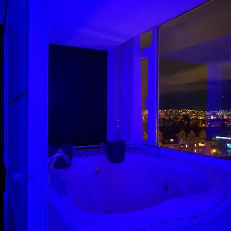 Panoramic - Jacuzzi & Parking Appartement Braşov