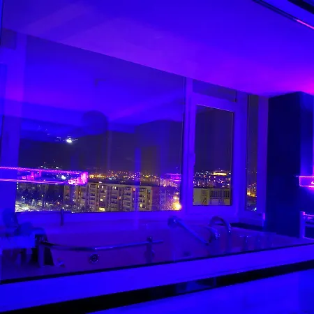 Panoramic - Jacuzzi & Parking דירה