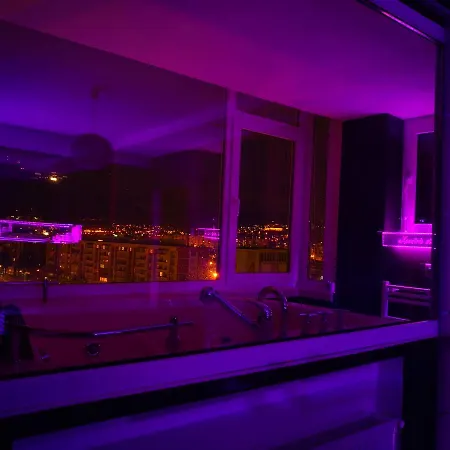 Panoramic - Jacuzzi & Parking בראשוב