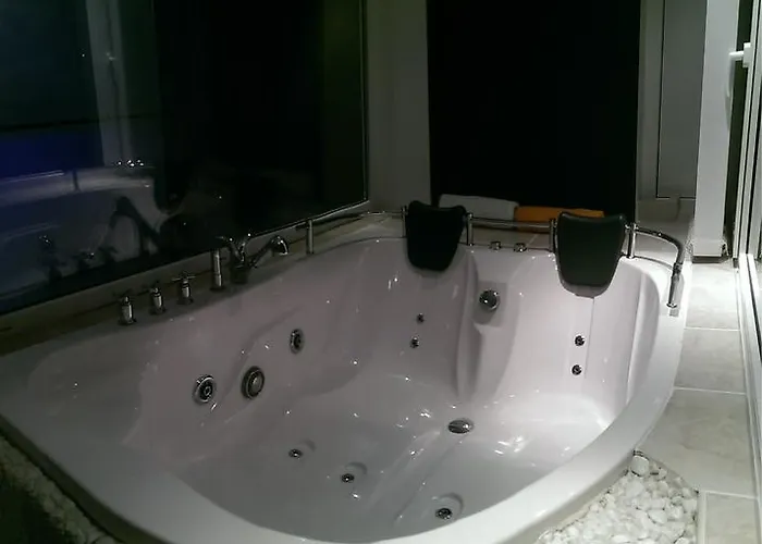 Panoramic - Jacuzzi & Parking Brasov