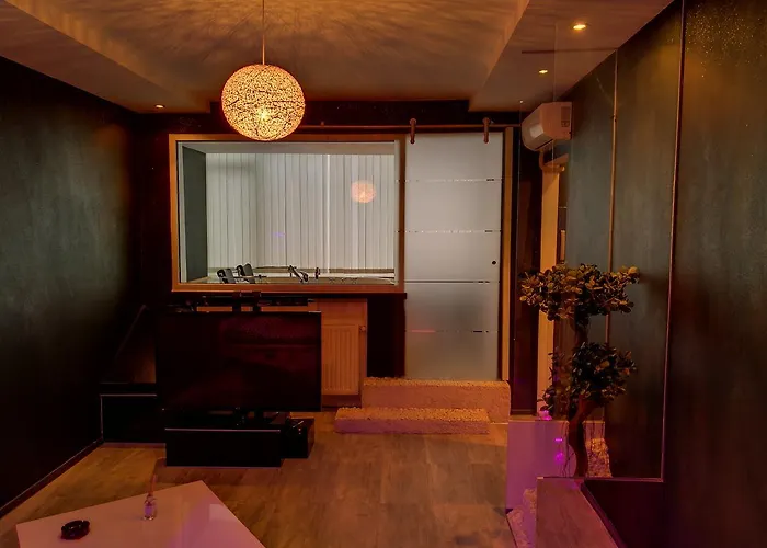 Panoramic - Jacuzzi & Parking Apartment